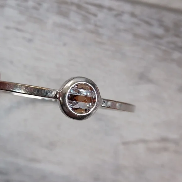 Henri Bendel Bangle - Picture 6 of 6